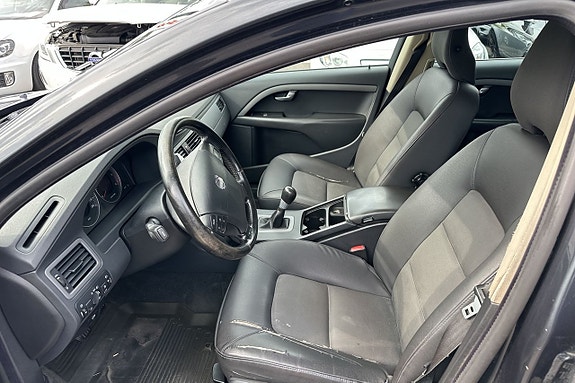 Volvo V70 10 of 20