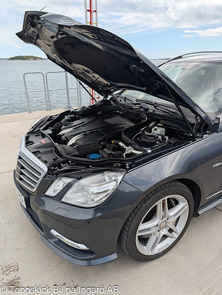 Mercedes-Benz E50 18 of 23