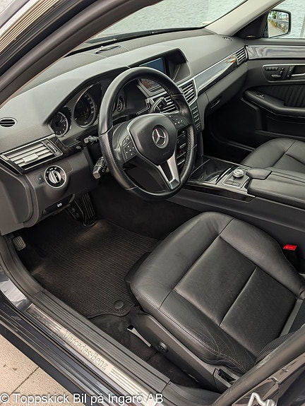 Mercedes-Benz E50 7 of 23