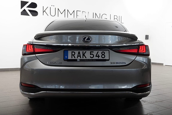 Lexus ES300h 11 of 25