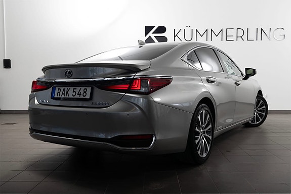 Lexus ES300h 12 of 25