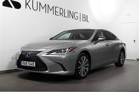 Lexus ES300h 2 of 25