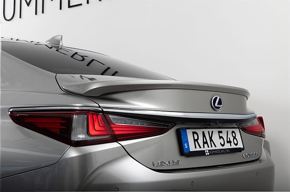 Lexus ES300h 7 of 25