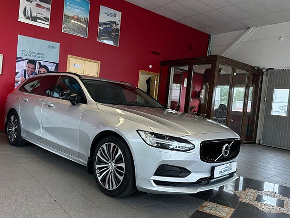 Volvo V90 2 of 5