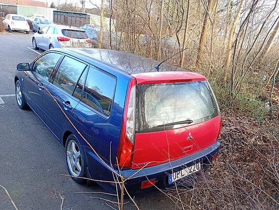 Mitsubishi Lancer 3 of 5