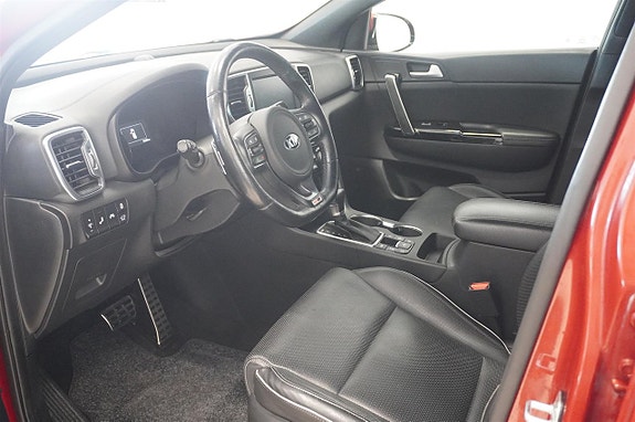 Kia Sportage 2 of 13