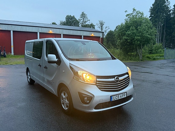 Opel Vivaro 3 of 5