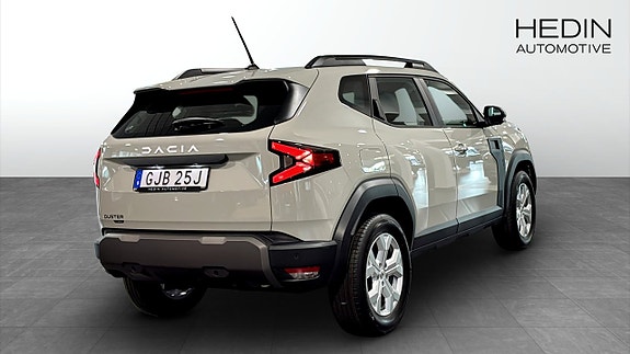 Dacia Duster 2 of 5