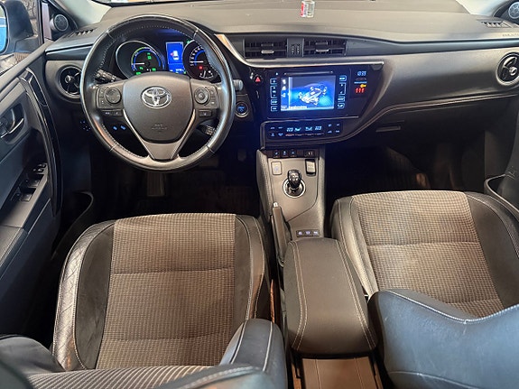 Toyota Auris 5 of 5