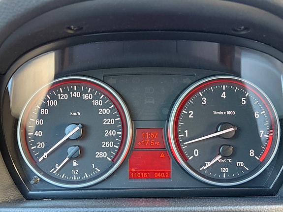 BMW 335i 3 of 4