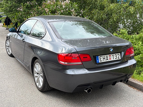 BMW 335i 2 of 4