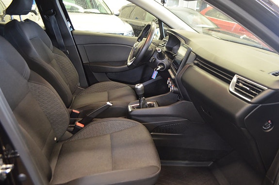 Renault Clio 17 of 25
