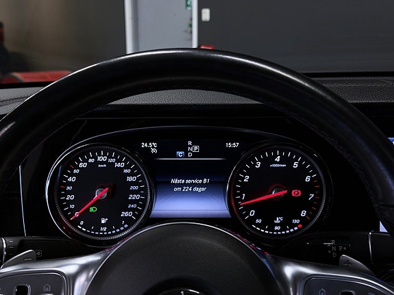 Mercedes-Benz E200 26 of 26