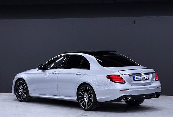 Mercedes-Benz E200 2 of 5