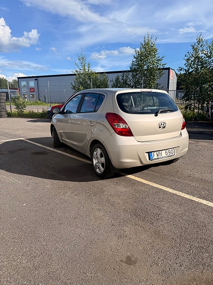 Hyundai i20 4 of 5