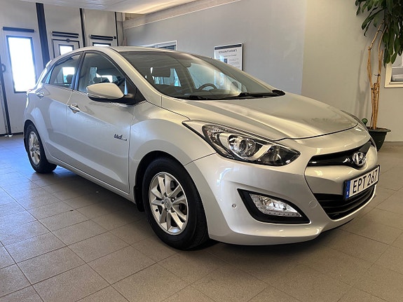 Hyundai i30 3 of 25