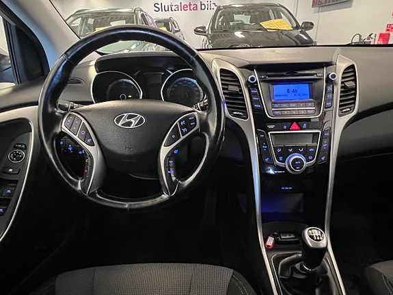 Hyundai i30 12 of 25