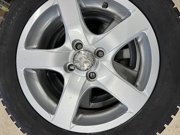 Toyota Yaris 19 of 26