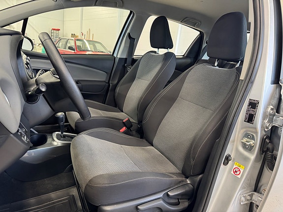 Toyota Yaris 10 of 26