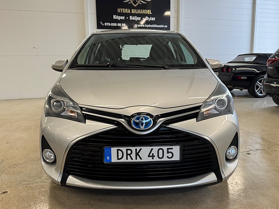 Toyota Yaris 8 of 26