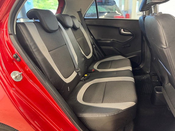 Kia Picanto 13 of 23