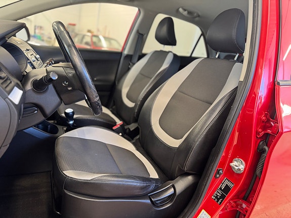 Kia Picanto 10 of 23