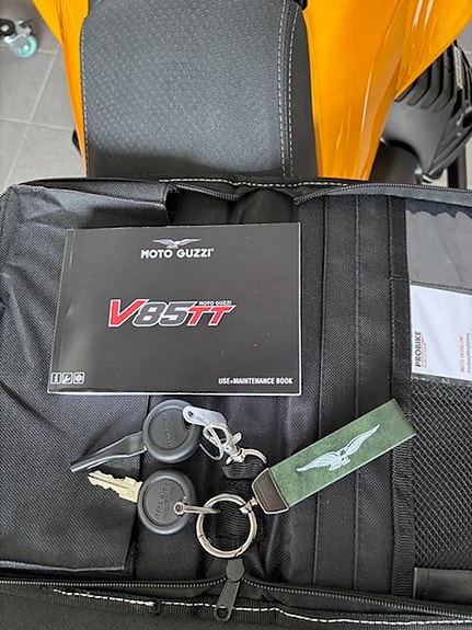 Moto Guzzi V85 TT 8 of 10