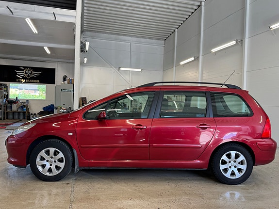 Peugeot 307 2 of 5