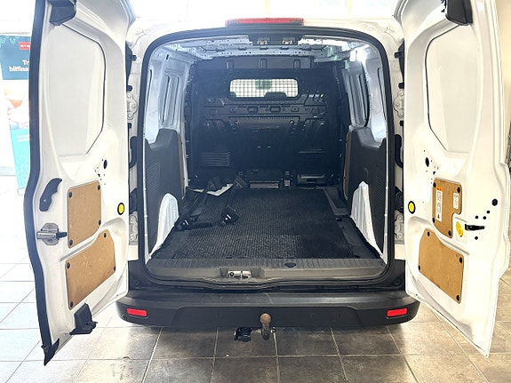 Ford Transit Connect 12 of 17