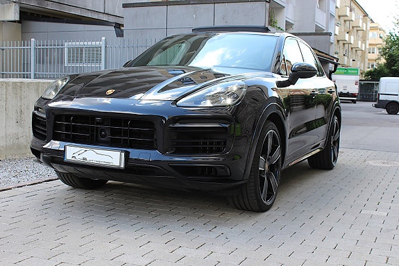Porsche Cayenne S 11 of 30