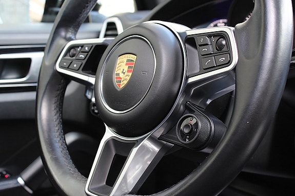 Porsche Cayenne S 26 of 30