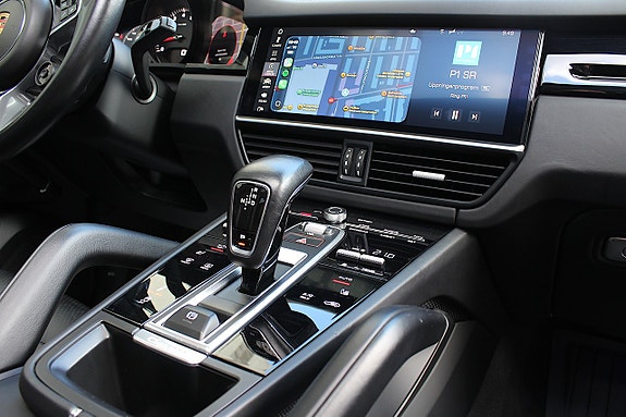 Porsche Cayenne S 25 of 30
