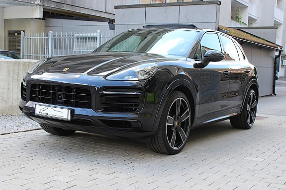 Porsche Cayenne S 12 of 30