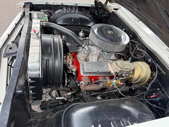 Chevrolet Biscayne 25 of 27
