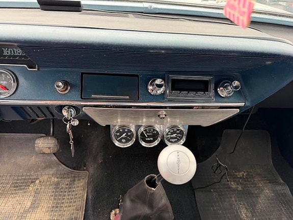 Chevrolet Biscayne 17 of 27