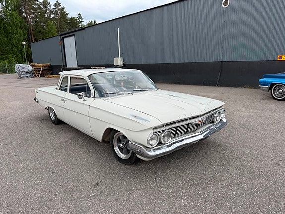 Chevrolet Biscayne 7 of 27
