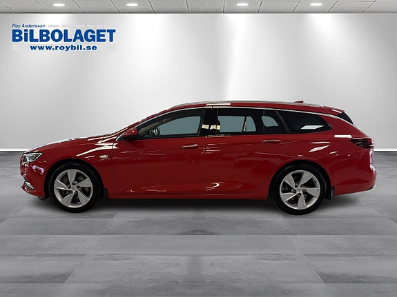 Opel Insignia 2 of 5