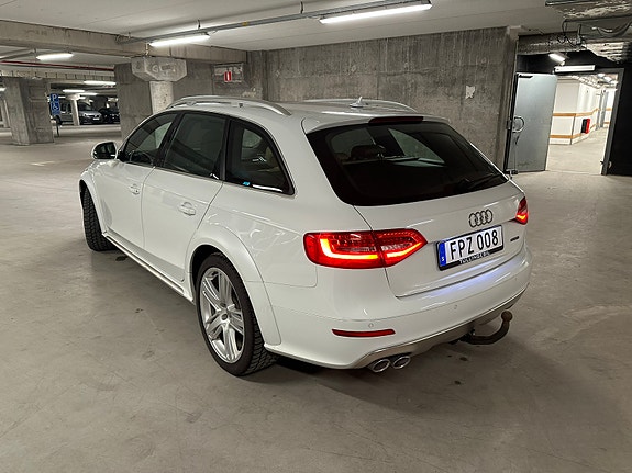 Audi A4 allroad 3 of 5