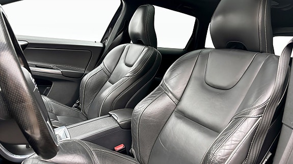 Volvo XC60 9 of 15