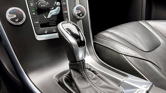 Volvo XC60 13 of 15
