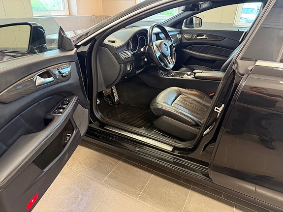 Mercedes-Benz CLS350 14 of 29
