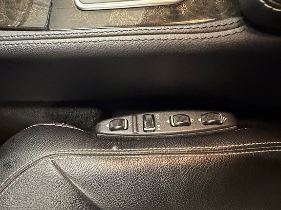 Mercedes-Benz CLS350 23 of 29