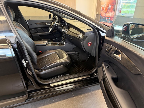 Mercedes-Benz CLS350 17 of 29