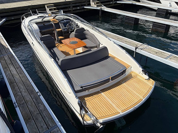 Windy 29 Coho -2016 | Volvo Penta D6-400 | 267h | Ankarspel 2 of 5