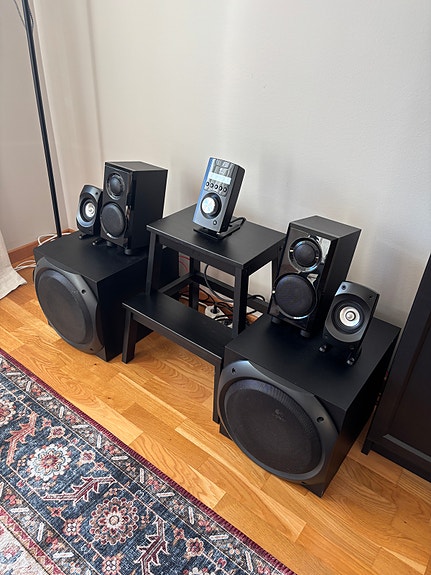 Product image 1 of 4