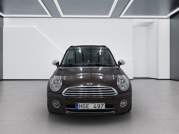 MINI Clubman Cooper 2 of 14