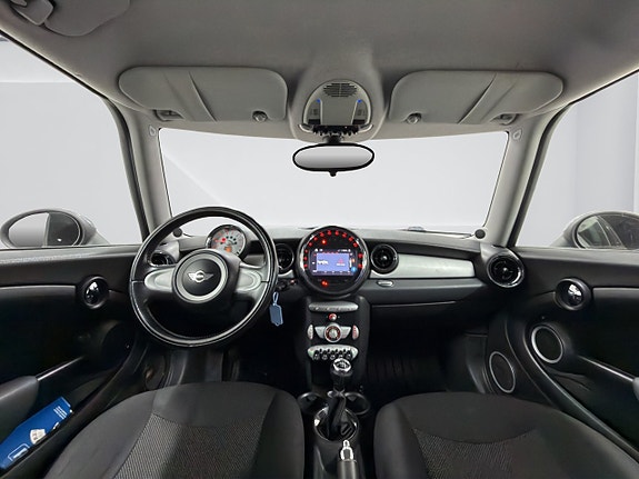 MINI Clubman Cooper 9 of 14