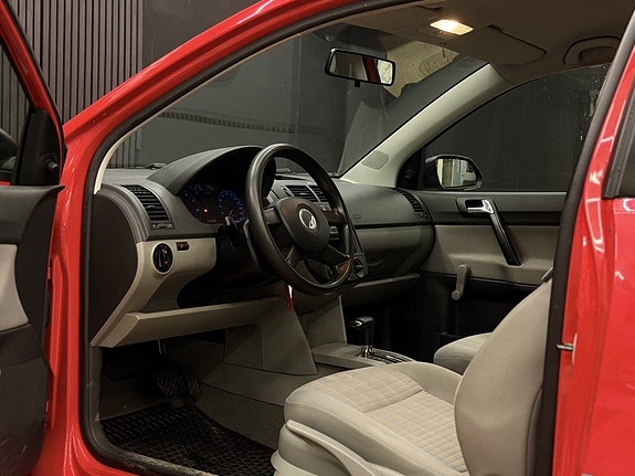Volkswagen Polo 16 of 27