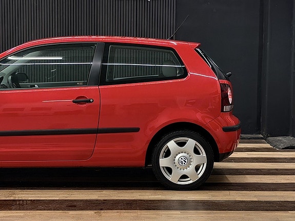 Volkswagen Polo 9 of 27
