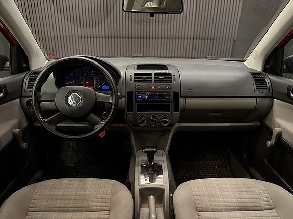 Volkswagen Polo 20 of 27